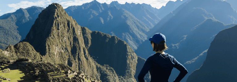 Vista panorámica de Machu Picchu al amanecer durante un tour full day.