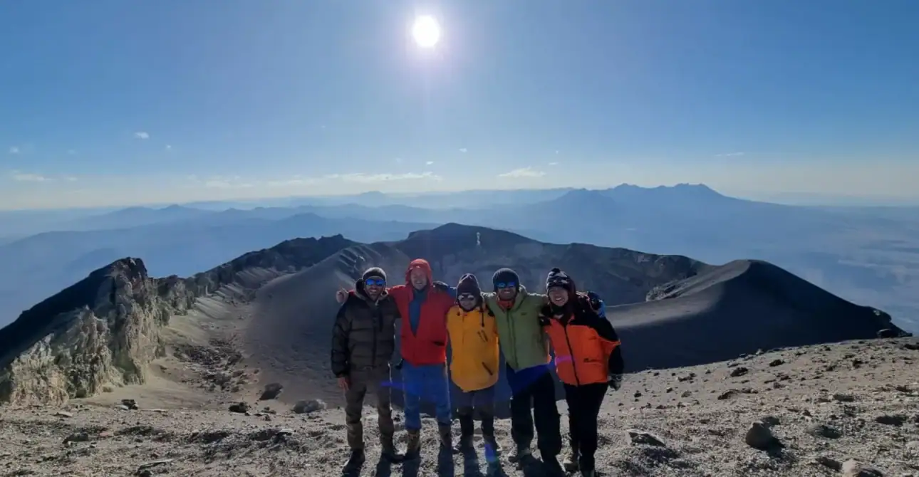 Ascenso al Volcán Misti en 2 días: la aventura que se queda contigo