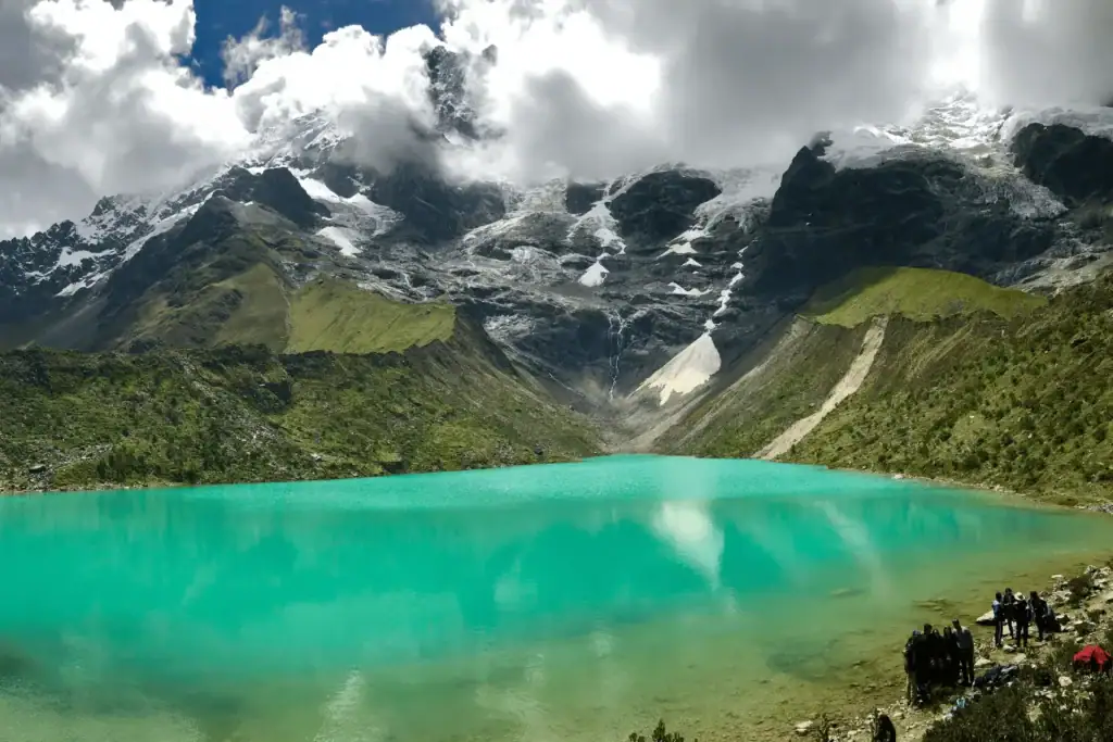 Randonnée à la Lagune Humantay à Cusco, paysage andin