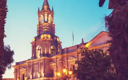 City Tour Arequipa: Recorriendo la Ciudad Blanca en un Vlog Inolvidable 🏛️✨