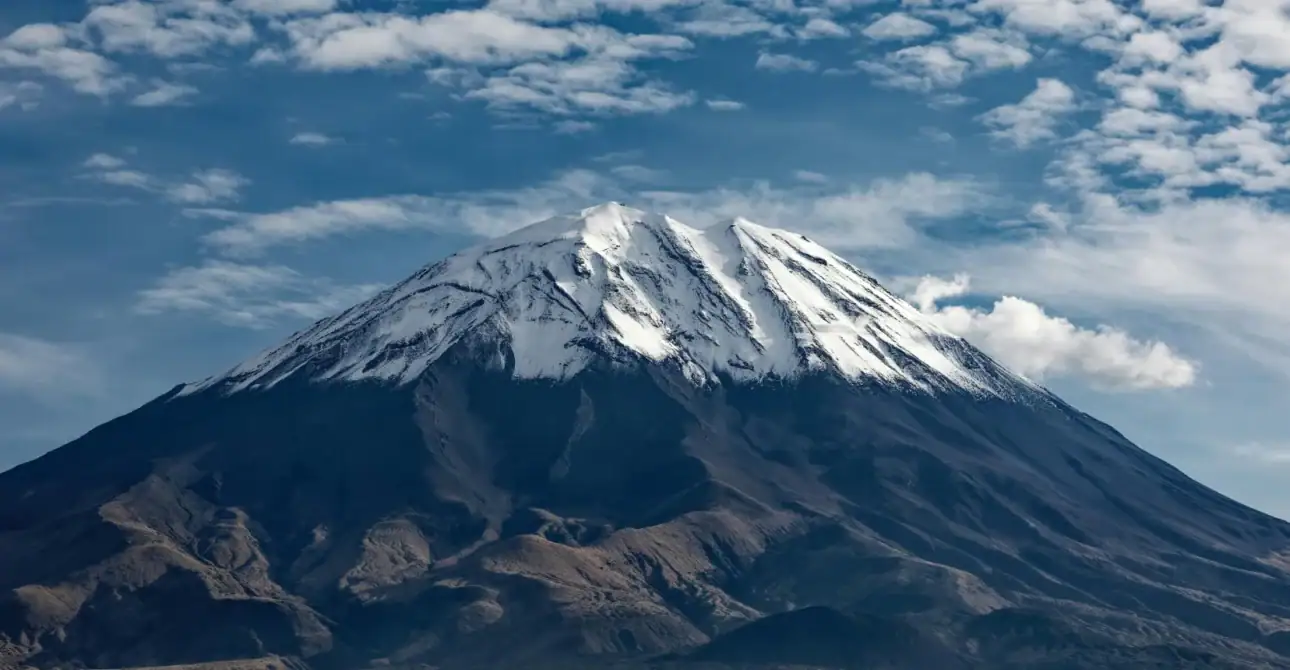 Arequipa desde Colombia: vuelos, costos y qué esperar en 2026